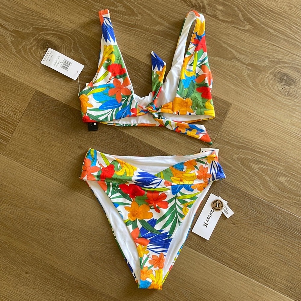 Hurley Beach Botanic Bikini Set 🌺 🏝️ - Picture 3 of 16